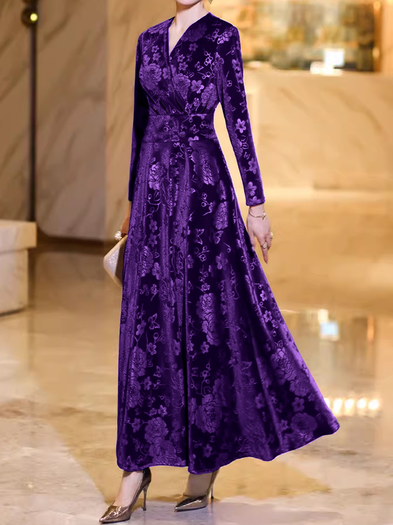 Womens High-end French-style Velvet Dress - Image 3