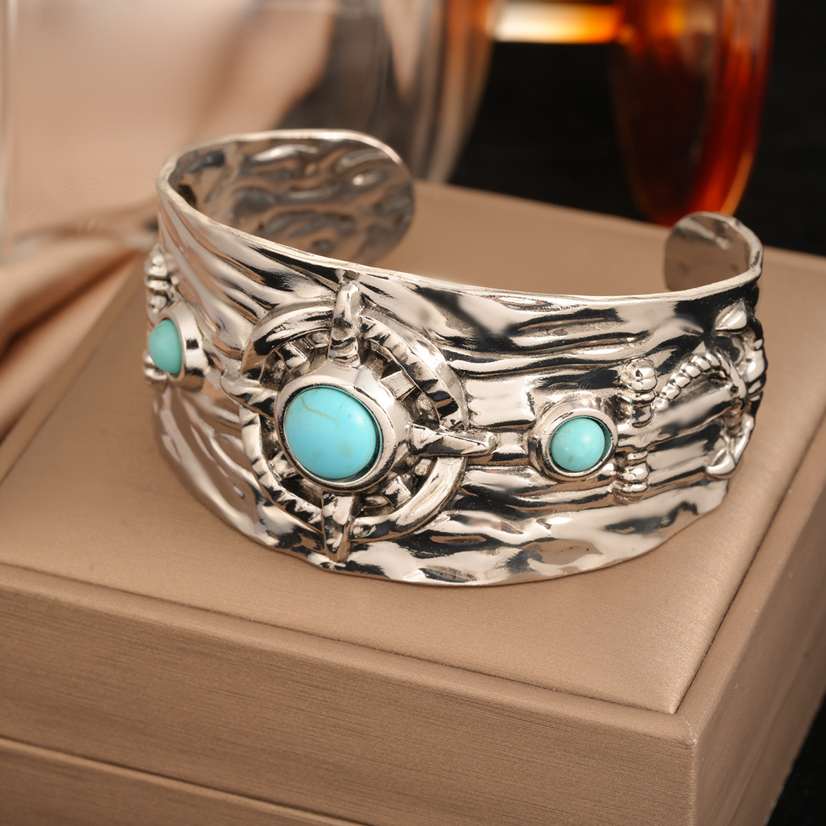 Vintage-style Turquoise Bracelet With A Textured Elegant Finish - Image 8