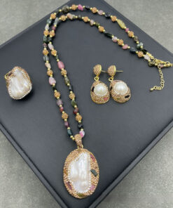Natural Freshwater Shaped Pearl Hand-inlaid Three-piece Set