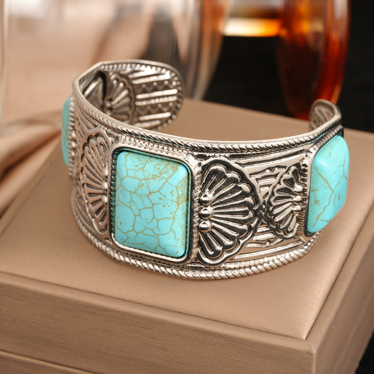 Vintage-style Turquoise Bracelet With A Textured Elegant Finish - Image 5