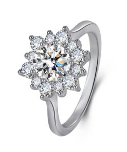 Elegant Full-diamond Snowflake Stud Earrings Pendant Necklace And Ring Jewelry Set - Image 10