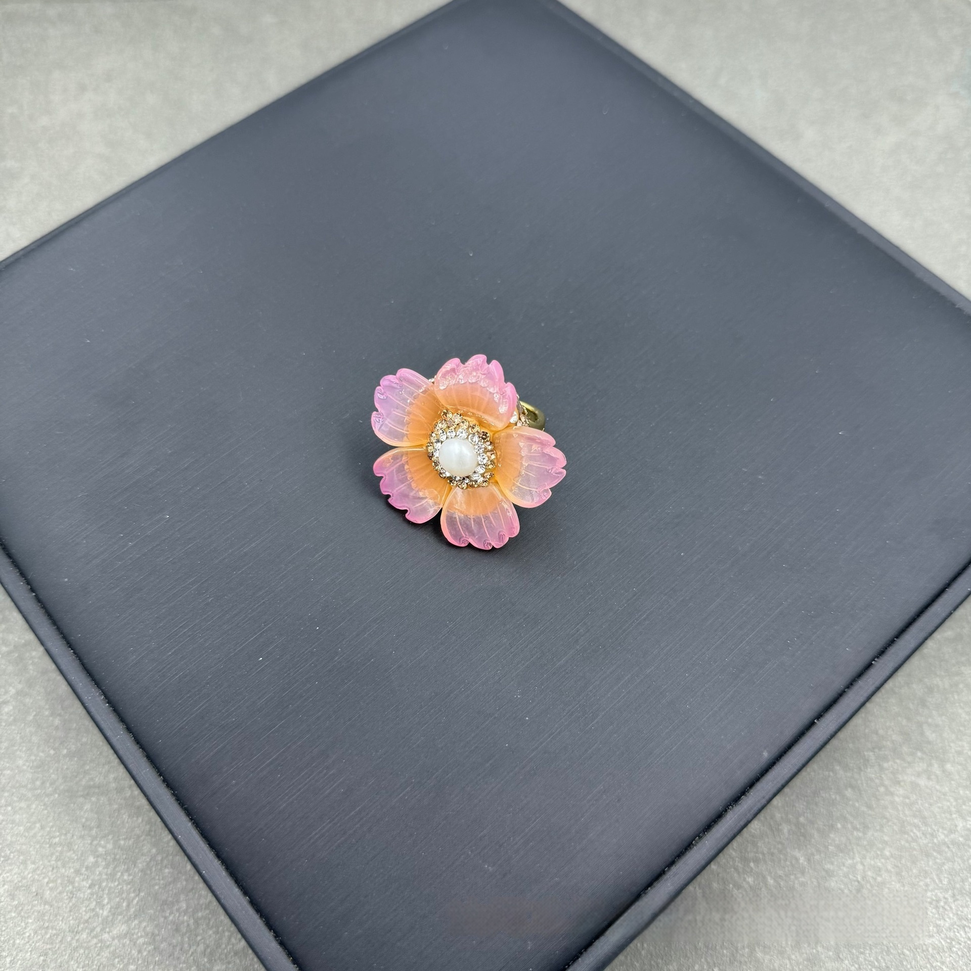 New Natural Tourmaline Inlaid Pearl Flower-shaped Suit - Image 6