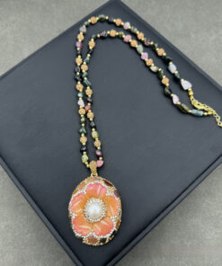 Alternative view of New Natural Tourmaline Inlaid Pearl Flower-shaped Suit
