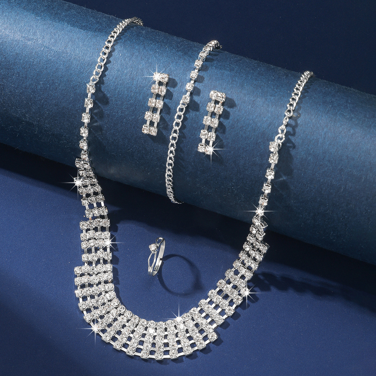 Claw Chain Necklace Bracelet Earrings Four-piece Ring Set Pack - Image 4