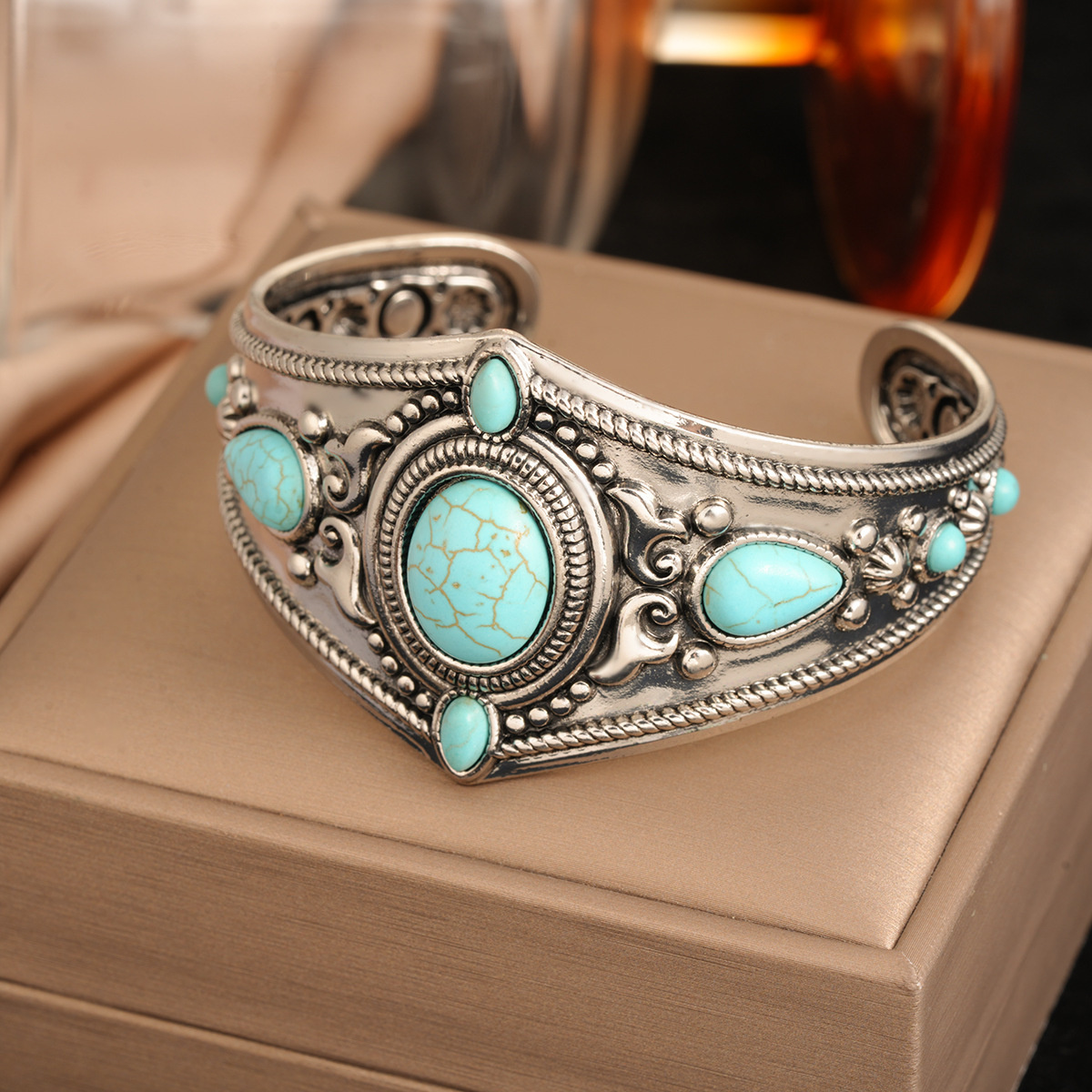 Vintage-style Turquoise Bracelet With A Textured Elegant Finish - Image 4