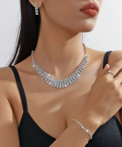 Claw Chain Necklace Bracelet Earrings Four-piece Ring Set Pack