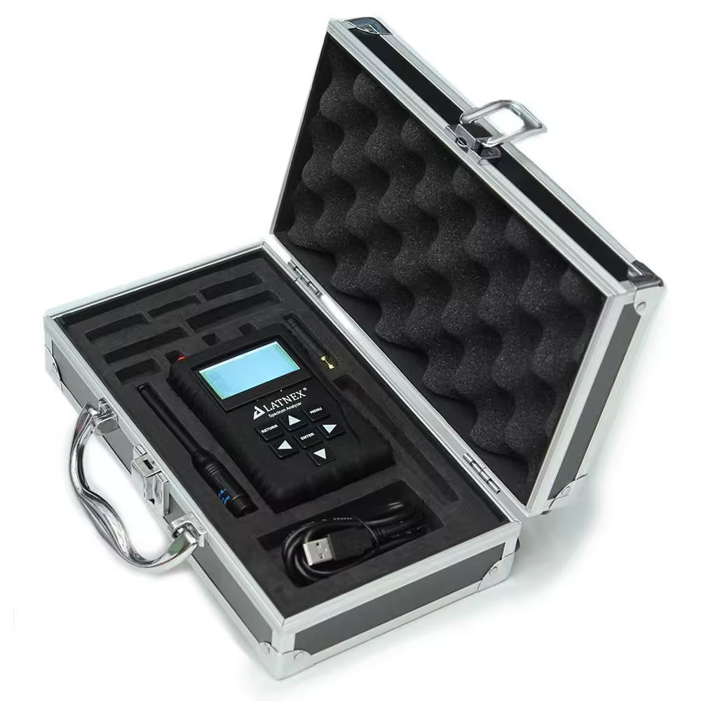 Spectrum Analyzer (15 Mhz to 2700 Mhz)